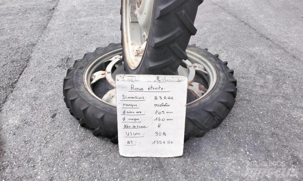 Michelin 8.3R44 タイヤ、ホイル、リム