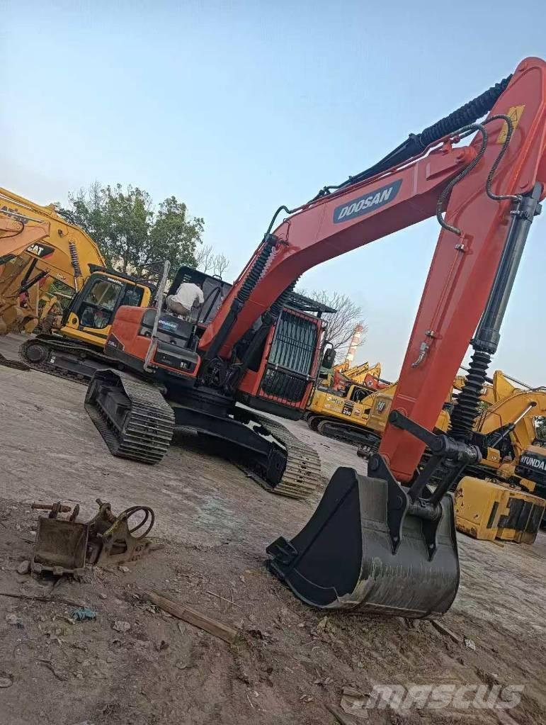 Doosan DX 225LC-9c 大型油圧ショベル12t以上（パワーショベル・ユンボ）