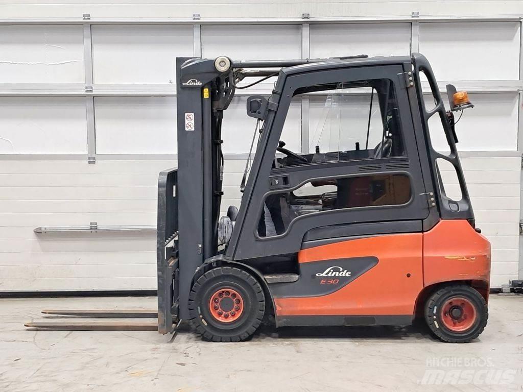 Linde E30-01 バッテリーフォークリフト