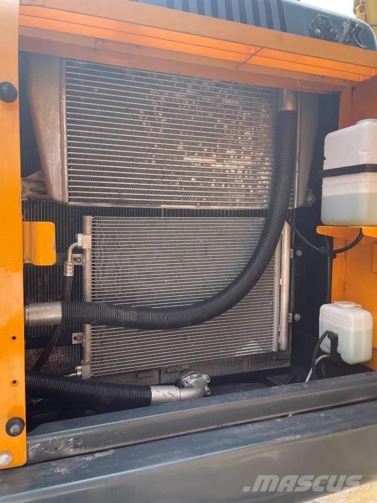 Hyundai 220LC-9S 大型油圧ショベル12t以上（パワーショベル・ユンボ）