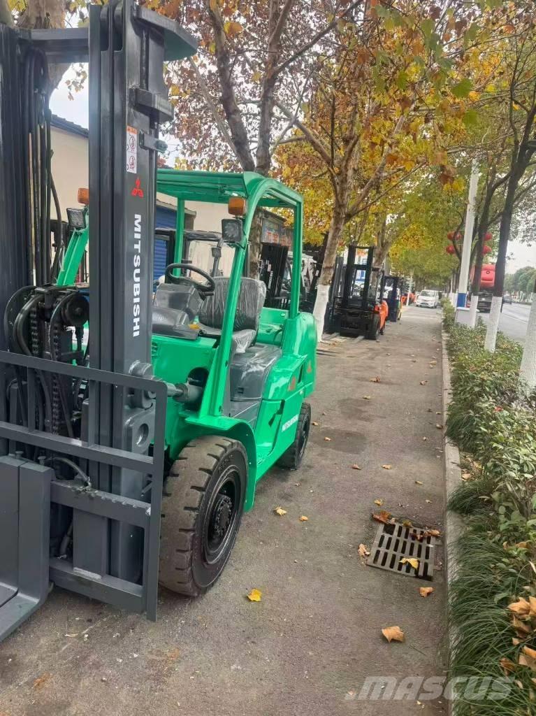 Mitsubishi 5t ディーゼル・軽油