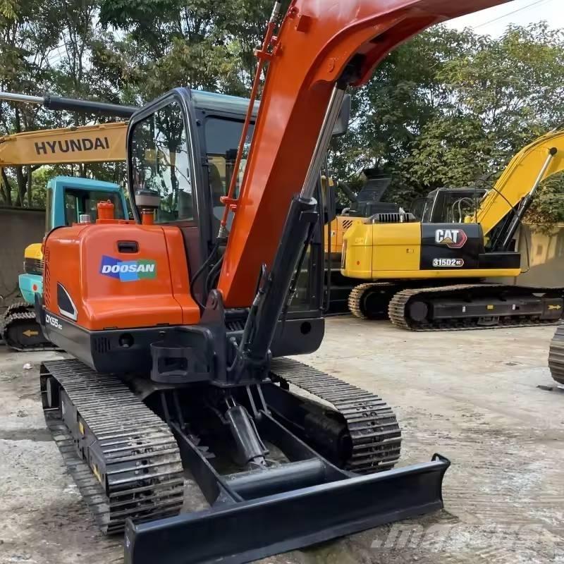 Doosan DX55-9C ミニ油圧ショベル 7t以下（ミニユンボ・ミニディガー）