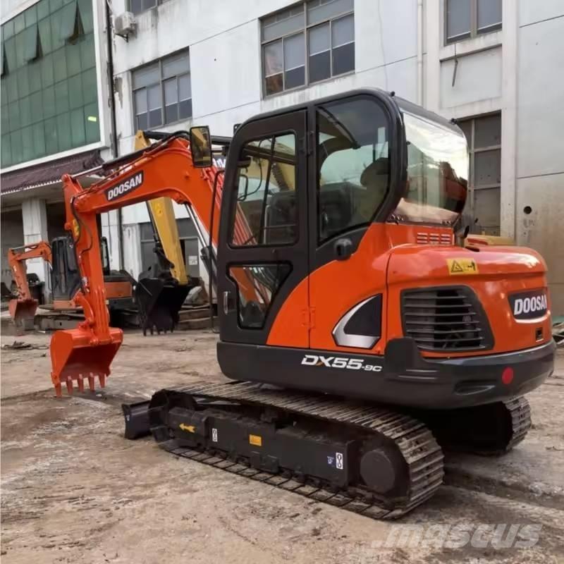 Doosan DX55-9C ミニ油圧ショベル 7t以下（ミニユンボ・ミニディガー）