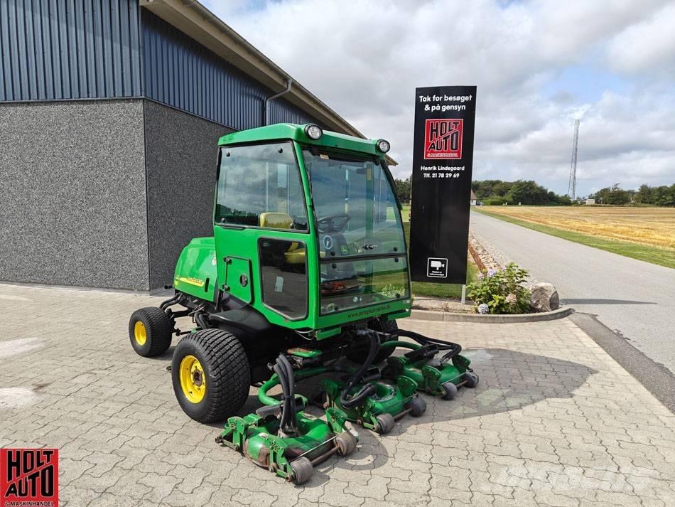 John Deere 3245 C フェアウェイモア/芝刈り機