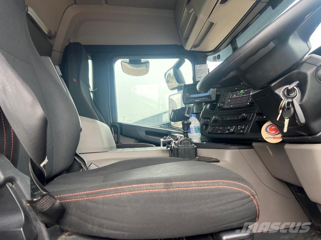 Scania P450 XT ダンプ