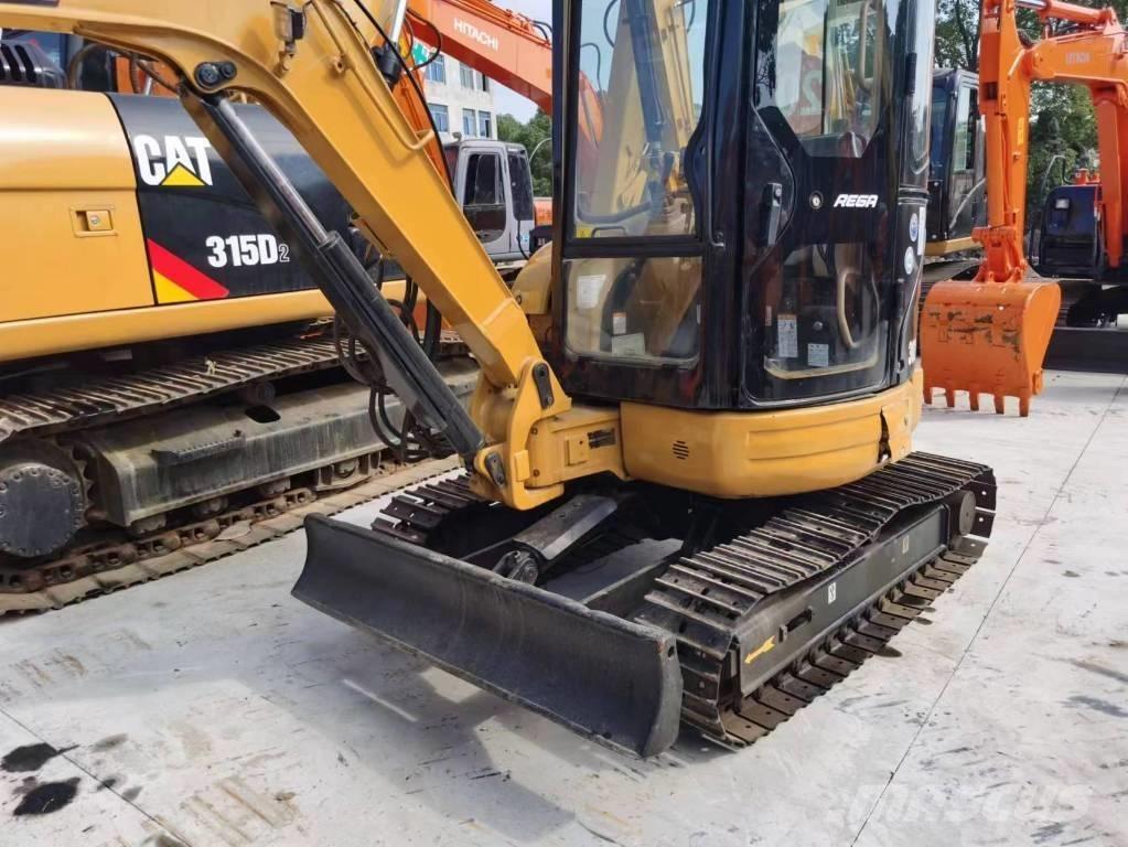 CAT 303 CR ミニ油圧ショベル 7t以下（ミニユンボ・ミニディガー）