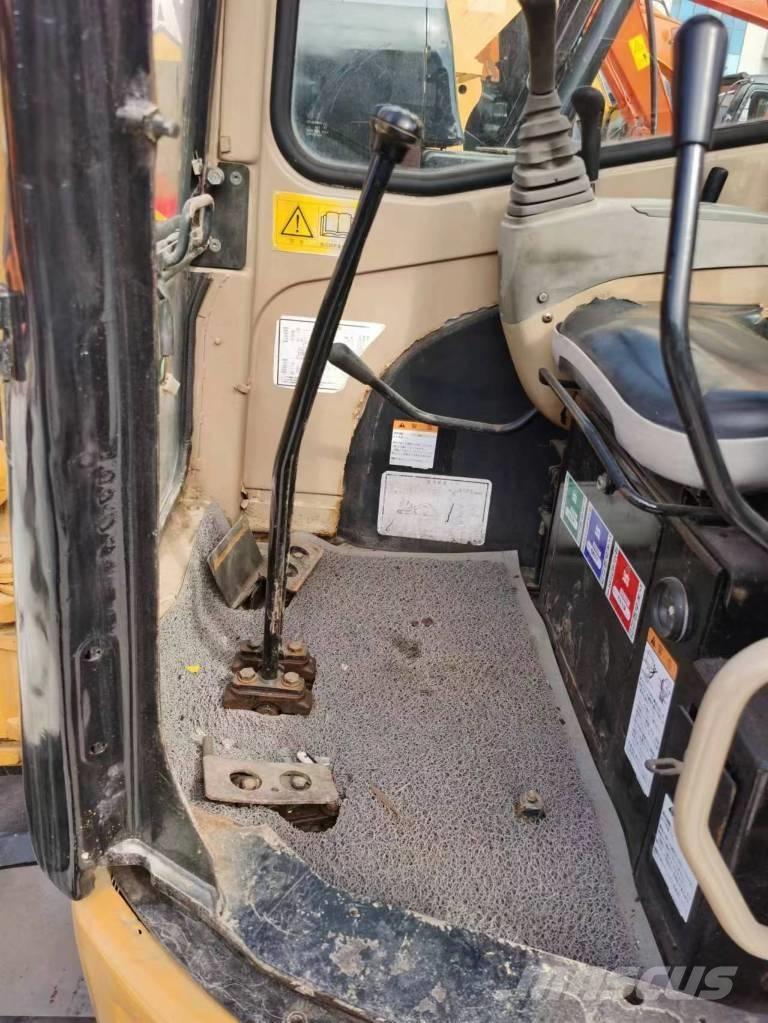 CAT 303 CR ミニ油圧ショベル 7t以下（ミニユンボ・ミニディガー）