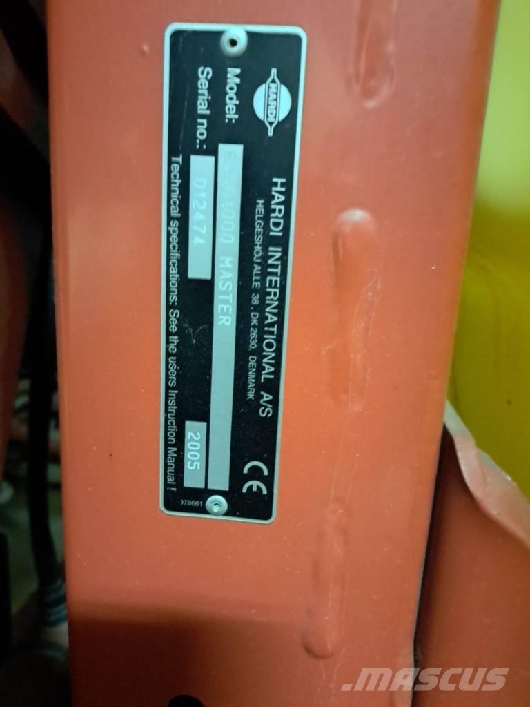 Hardi Master 1200 マウント型噴霧器