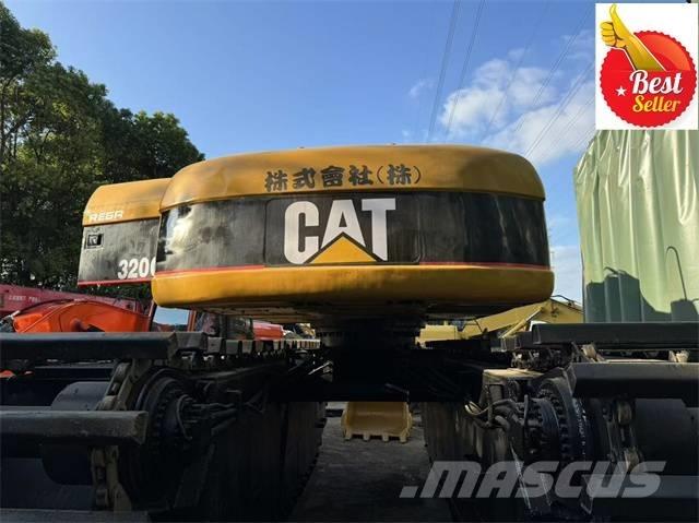 CAT 320 C 水陸両用油圧ショベル、ユンボ