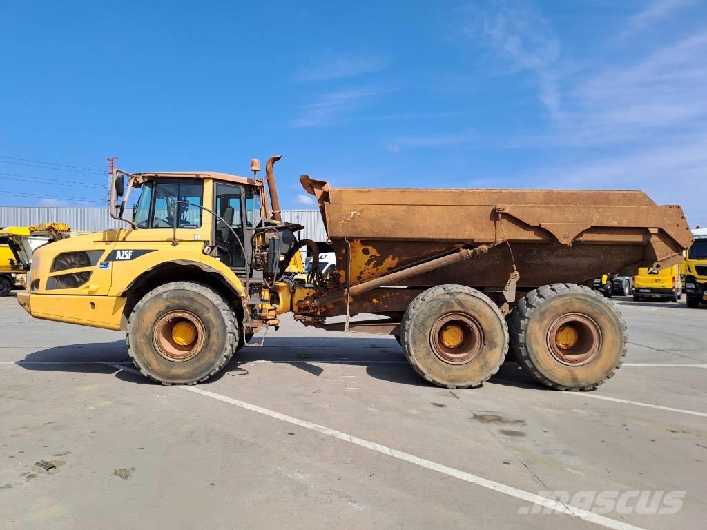 Volvo A 25 F アーティキュレート式ダンプトラック