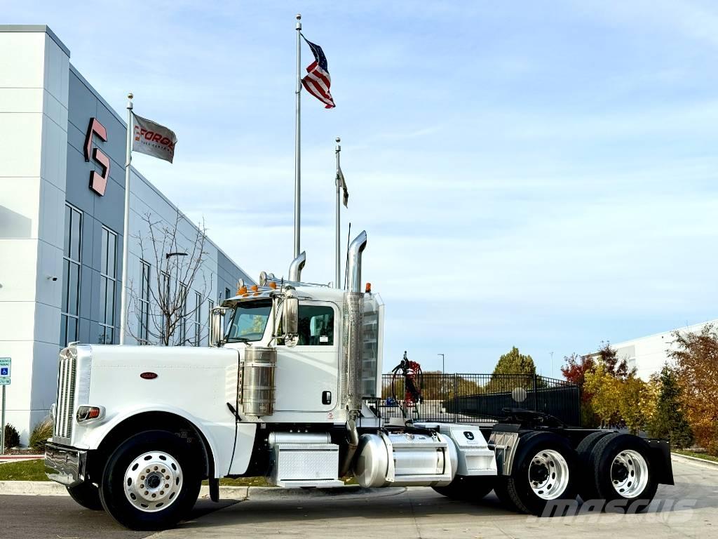 Peterbilt 389 中古トラクターヘッド | トレーラーヘッド