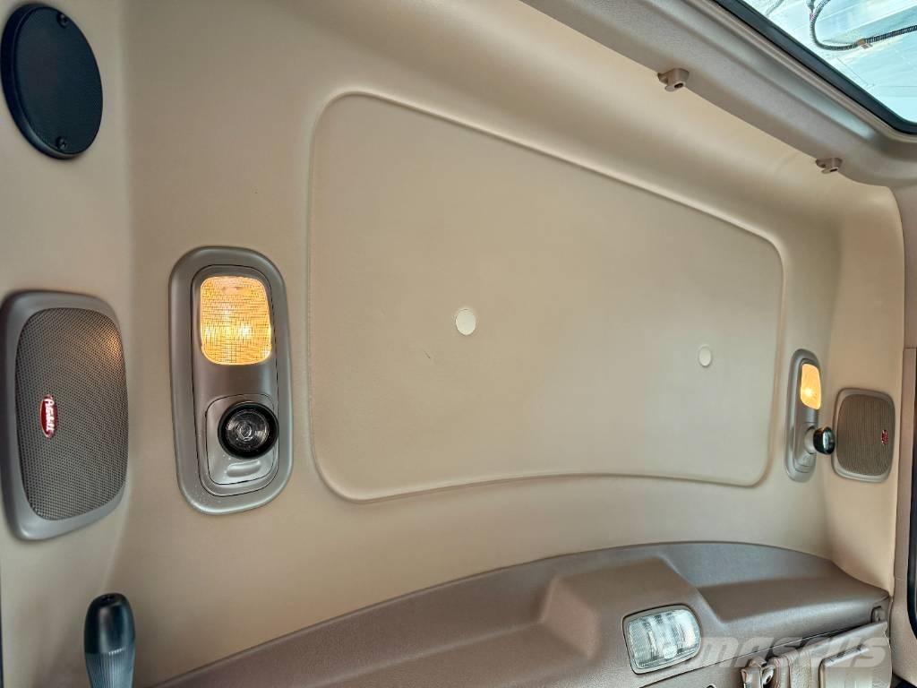 Peterbilt 389 中古トラクターヘッド | トレーラーヘッド