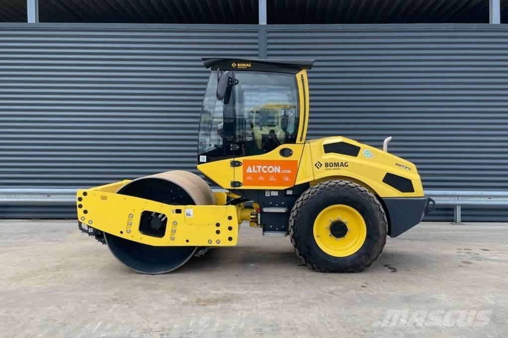 Bomag BW 177 D-5 振動ローラ