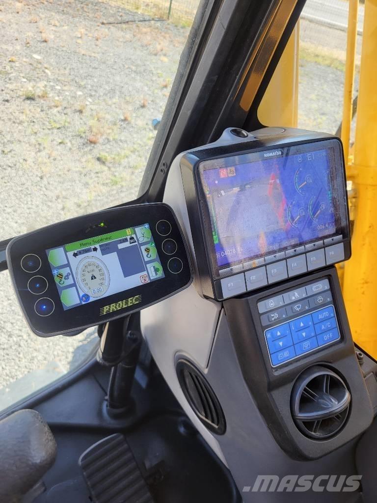 Komatsu PC 138 US-11 大型油圧ショベル12t以上（パワーショベル・ユンボ）