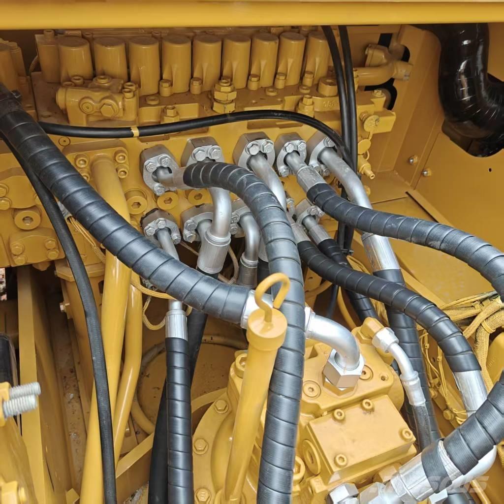 CAT 320 大型油圧ショベル12t以上（パワーショベル・ユンボ）