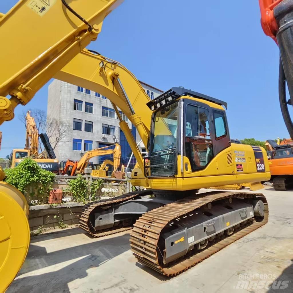 Komatsu PC 220 大型油圧ショベル12t以上（パワーショベル・ユンボ）