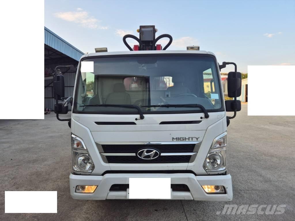 Horyong SKY300 トラック高所作業車