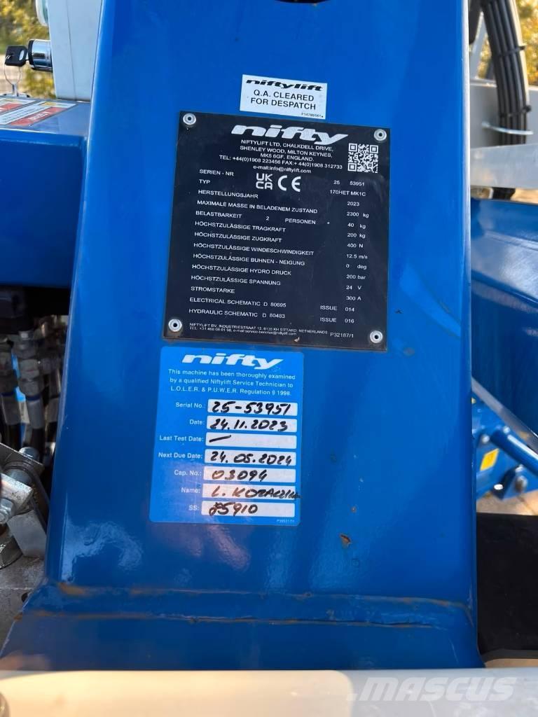 Niftylift 170 HET 高所作業台付トレーラー