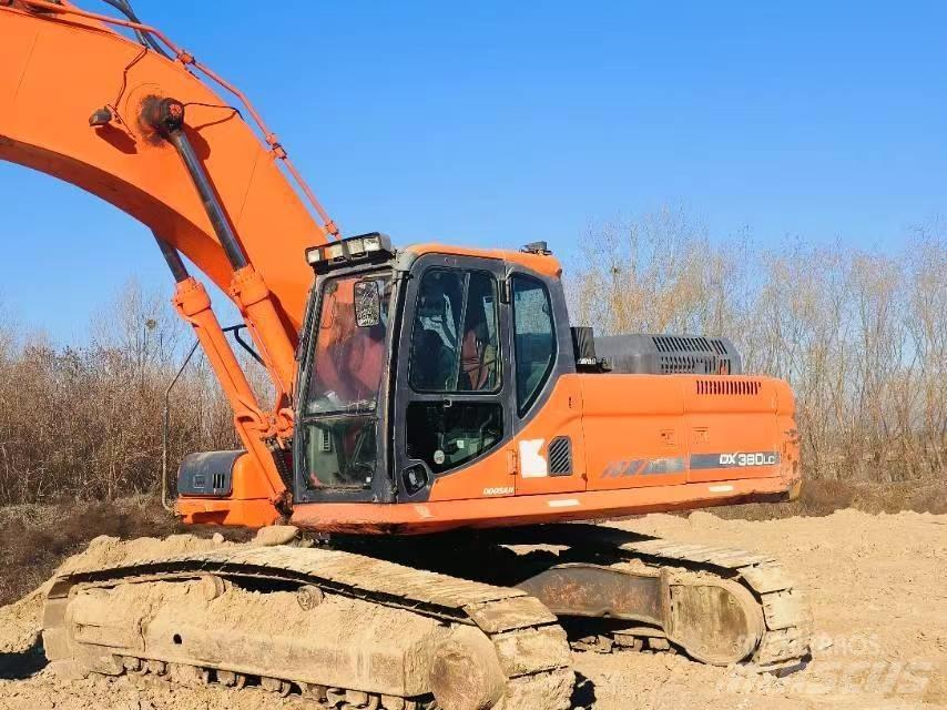 Doosan DX 380 LC 大型油圧ショベル12t以上（パワーショベル・ユンボ）