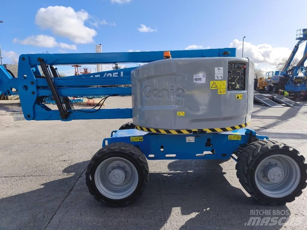 Genie Z 45/25 J RT ブームリフト　屈伸型