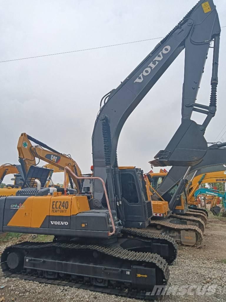Volvo EC 240 大型油圧ショベル12t以上（パワーショベル・ユンボ）