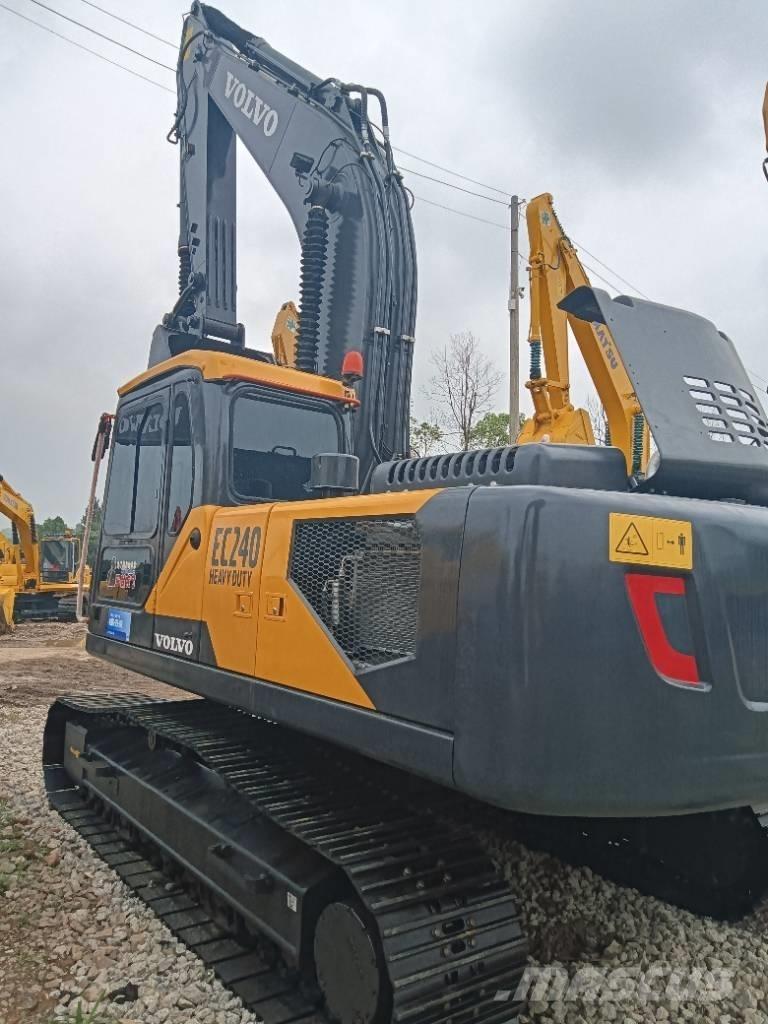 Volvo EC 240 大型油圧ショベル12t以上（パワーショベル・ユンボ）