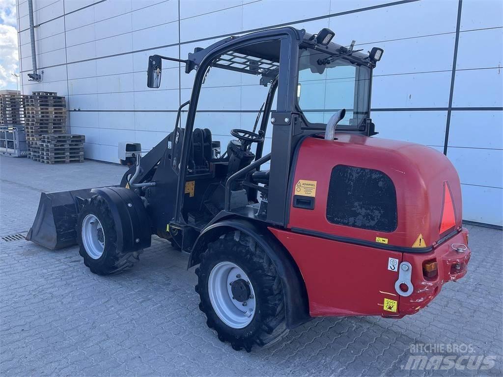 Weidemann 2070 多目的ローダー