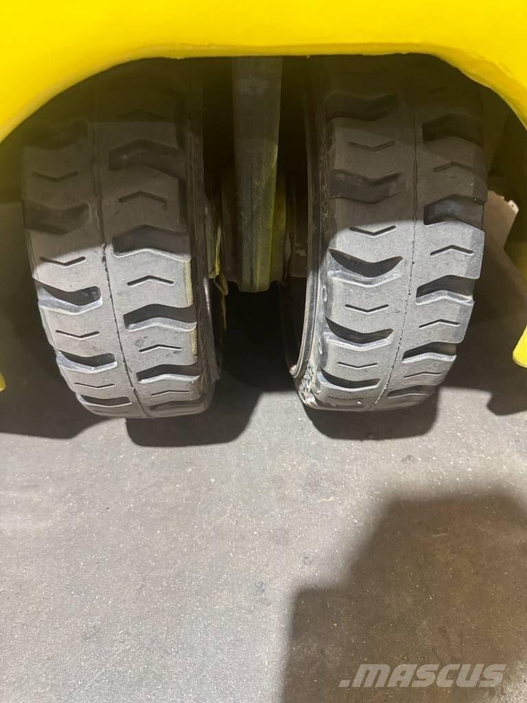 Yale ERP 040 VT バッテリーフォークリフト