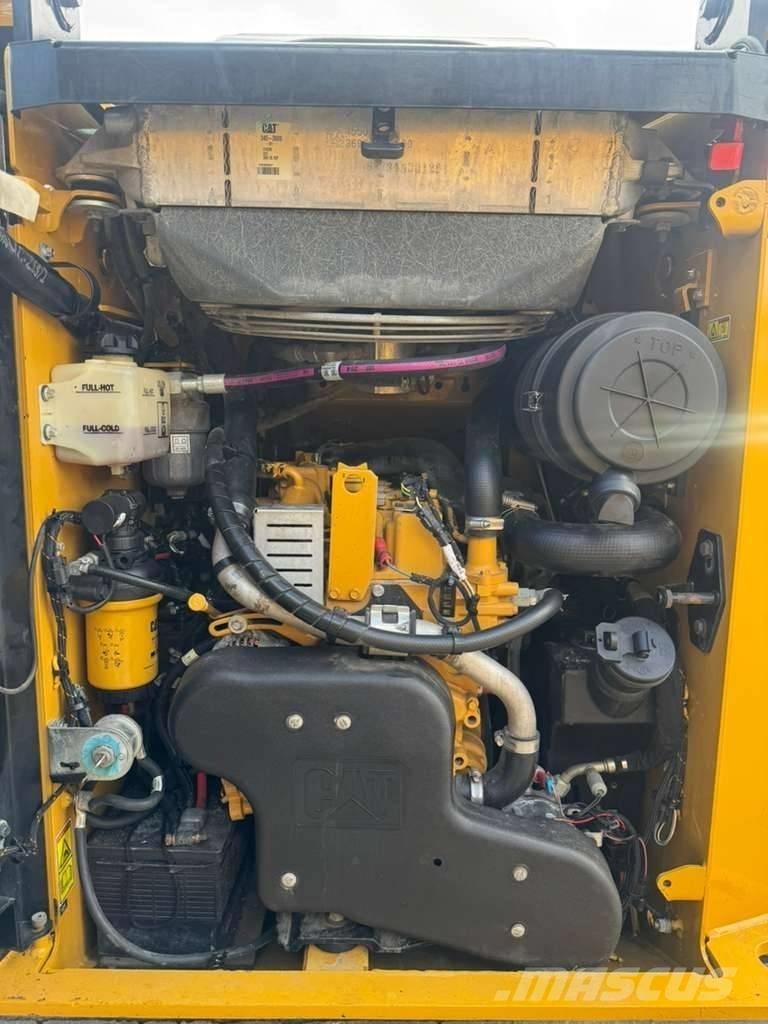 CAT 259 D3 スキッドステアローダー
