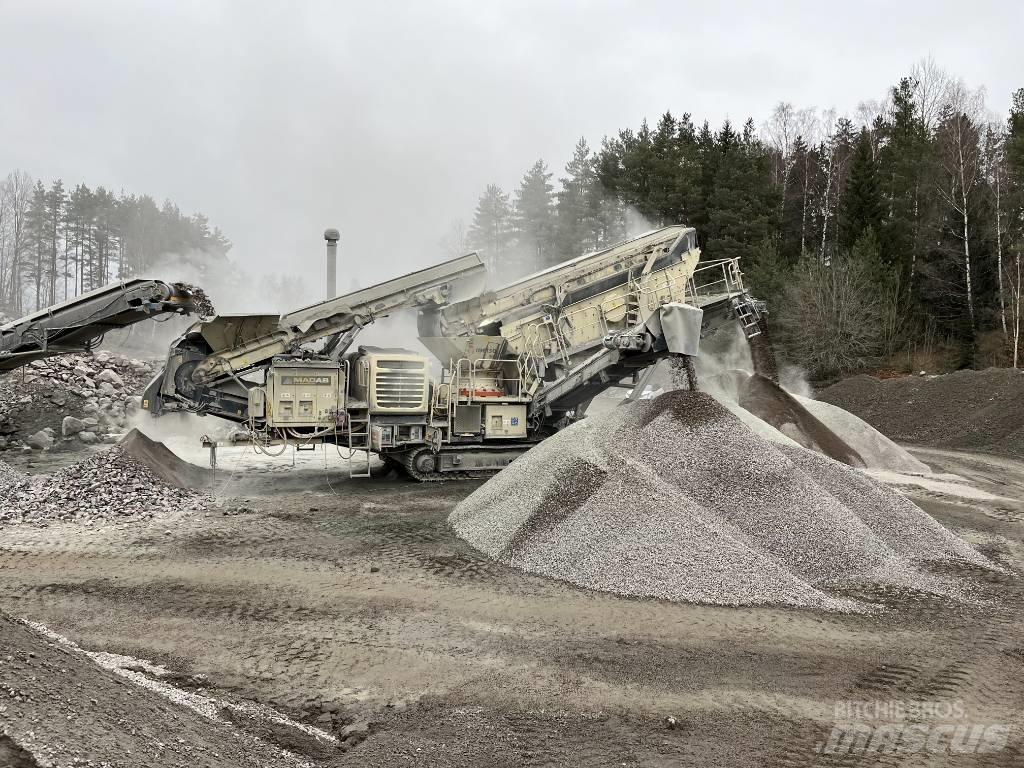 Metso LT330D 自走式クラッシャー