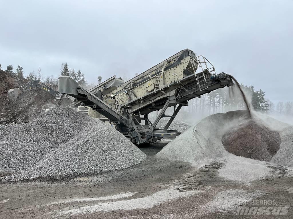 Metso LT330D 自走式クラッシャー