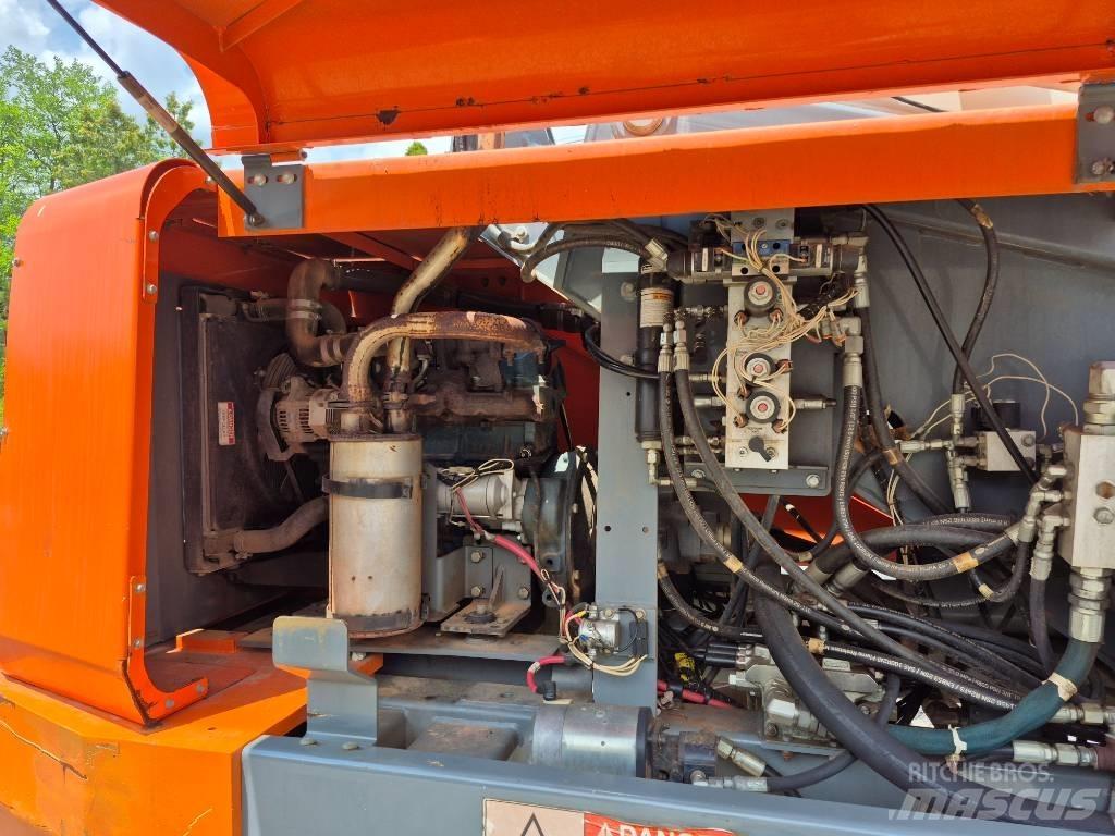 Snorkel TB 60 ブームリフト　屈伸型