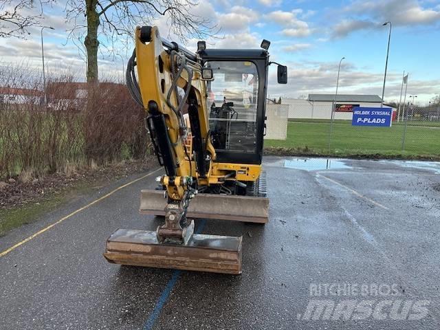CAT 302.7 D CR 大型油圧ショベル12t以上（パワーショベル・ユンボ）