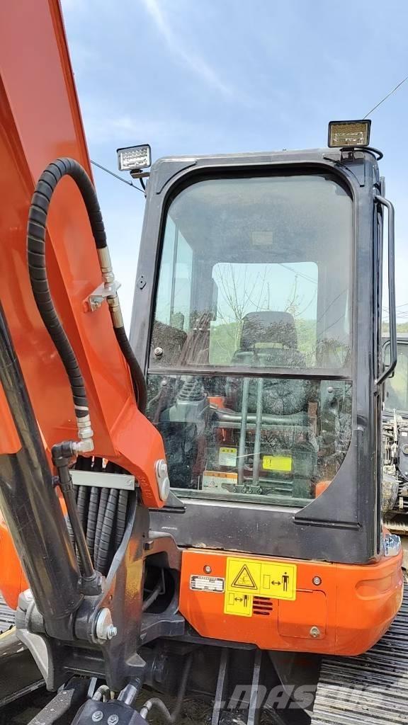 Kubota KX 155 ミニ油圧ショベル 7t以下（ミニユンボ・ミニディガー）