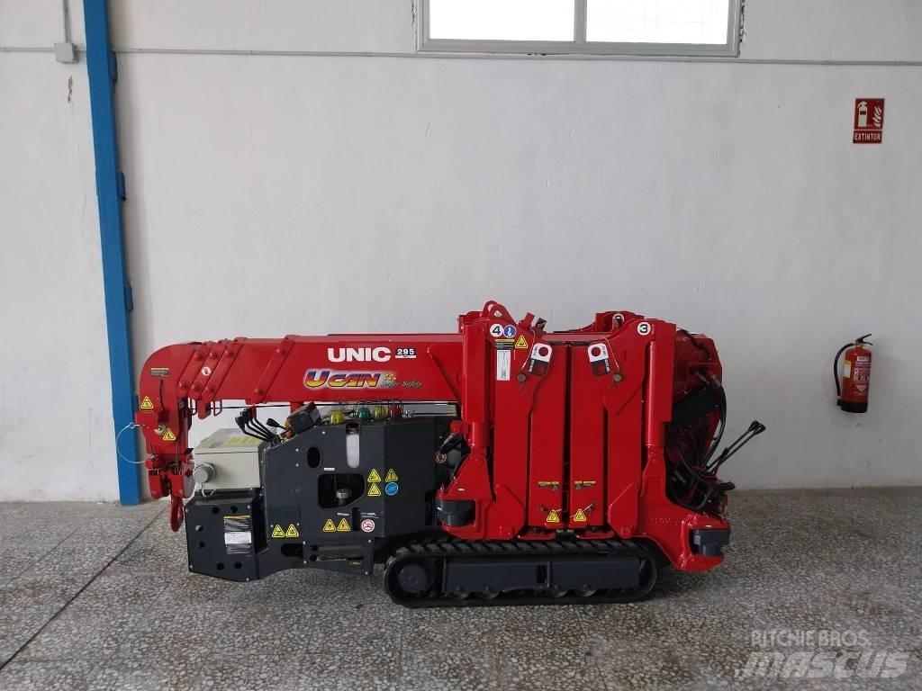 Unic URW 295 ミニクレーン