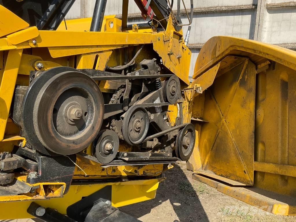 New Holland CX 8.90 コンバイン