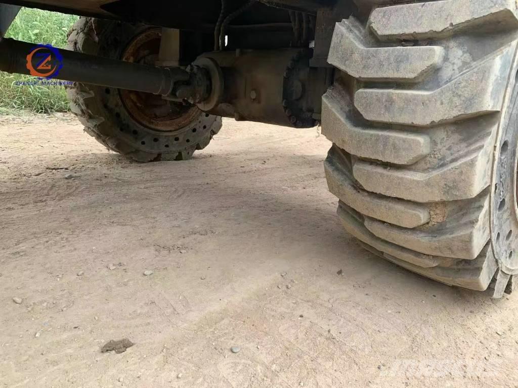 Hyundai 60 W ホイール式油圧ショベル（パワーショベル・ユンボ・バックホー）