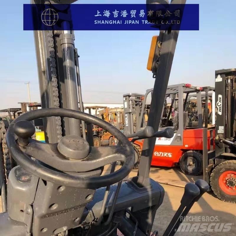 TCM FD 30 ディーゼル・軽油