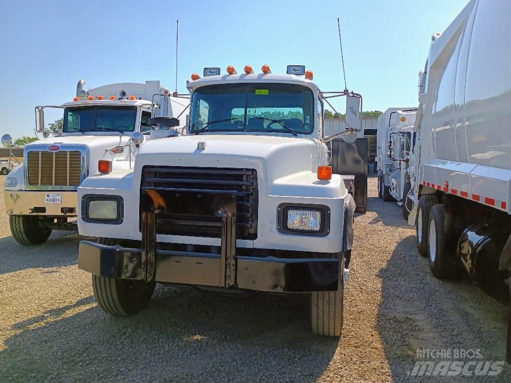 Mack RD 688 S 塵芥車、パッカー車