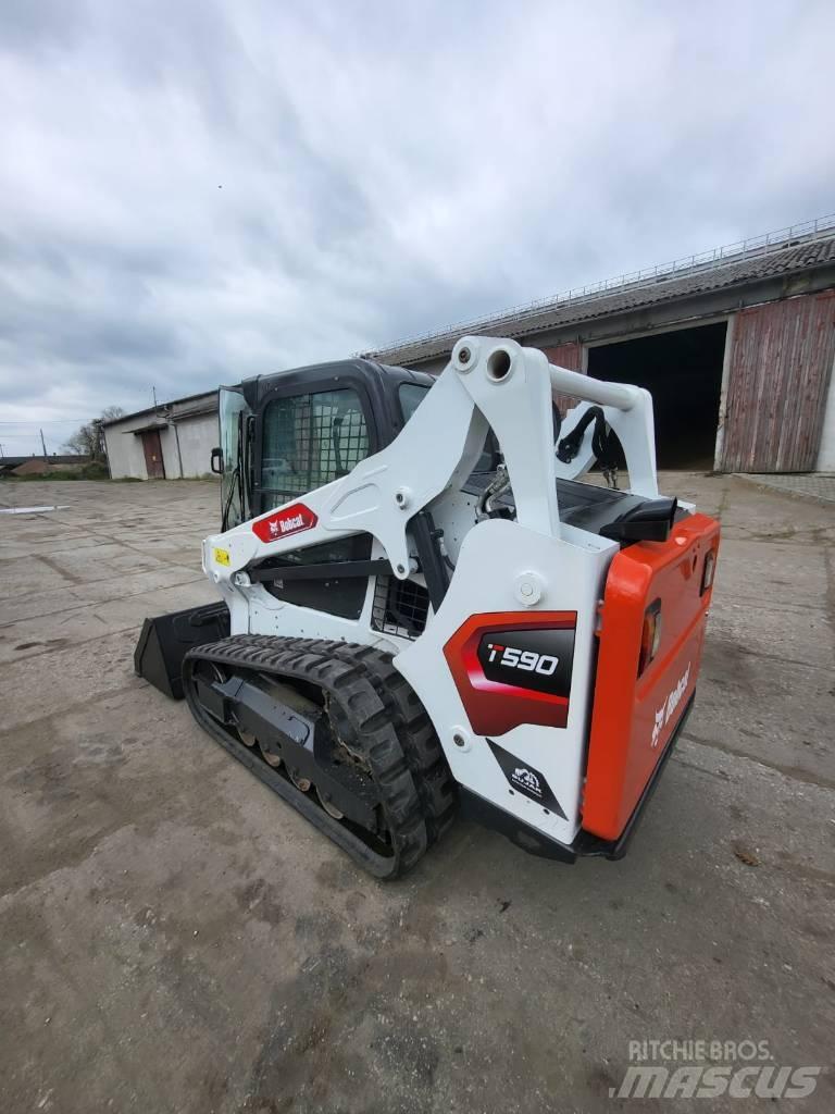 Bobcat T 590 スキッドステアローダー