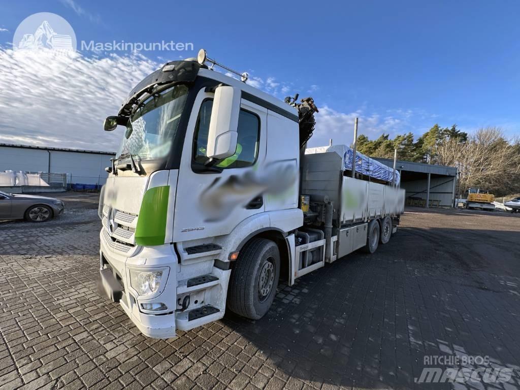 Mercedes-Benz 2543 クレーントラック、ユニック車