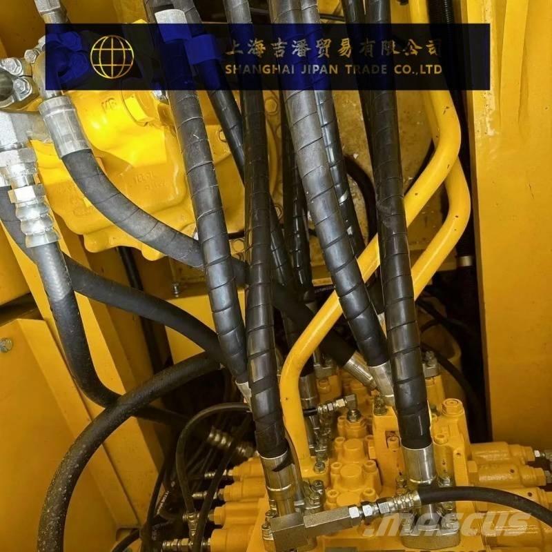 Komatsu PC 220 大型油圧ショベル12t以上（パワーショベル・ユンボ）
