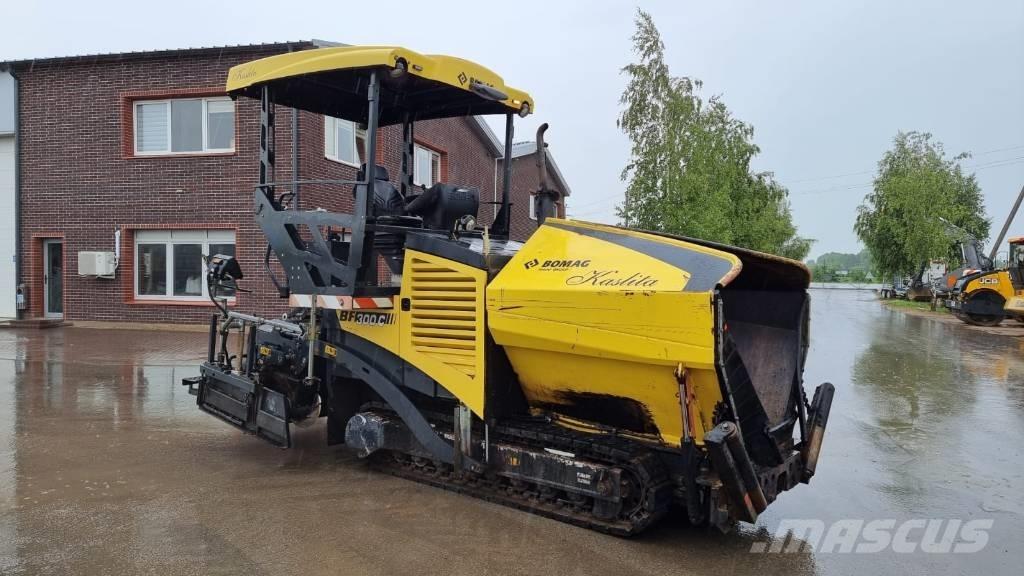 Bomag BF 300 アスファルトフィニッシャ