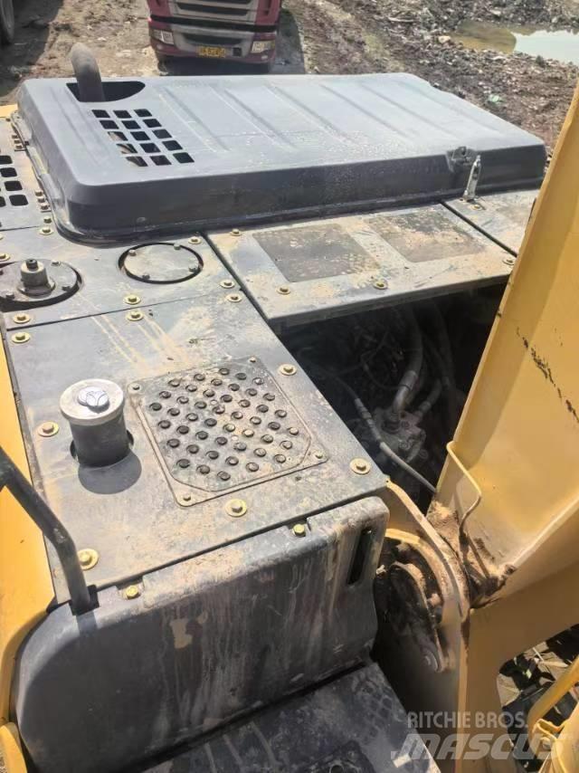 Sumitomo SH200-5 大型油圧ショベル12t以上（パワーショベル・ユンボ）