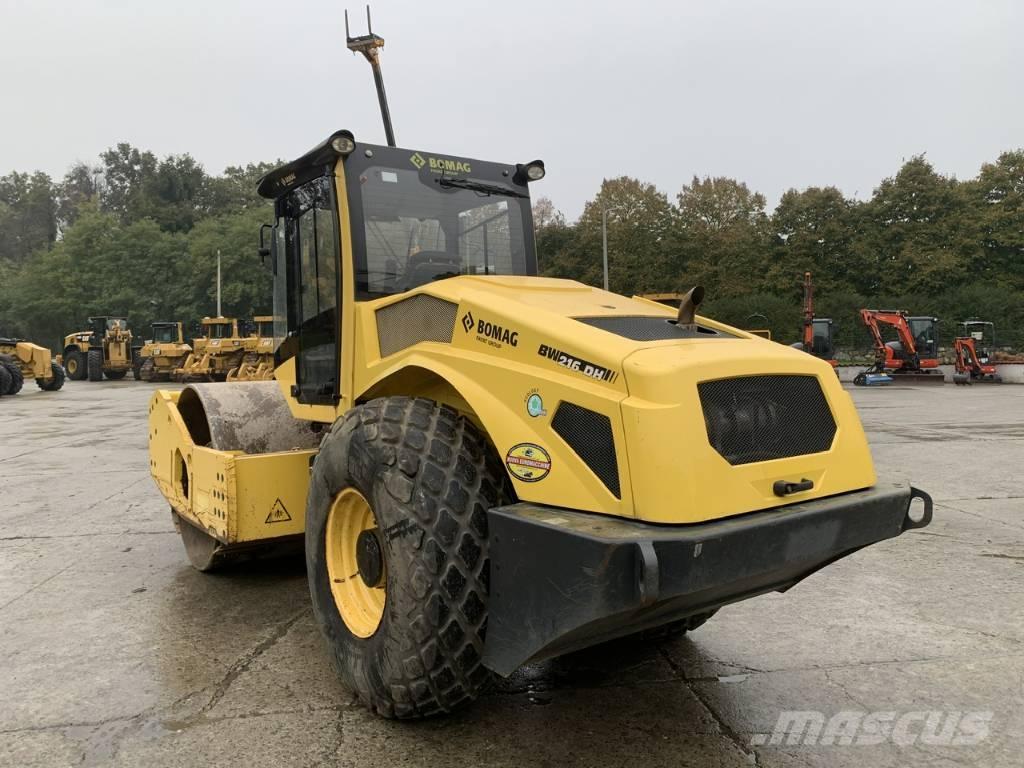 Bomag BW 216 D H-5 振動ローラ