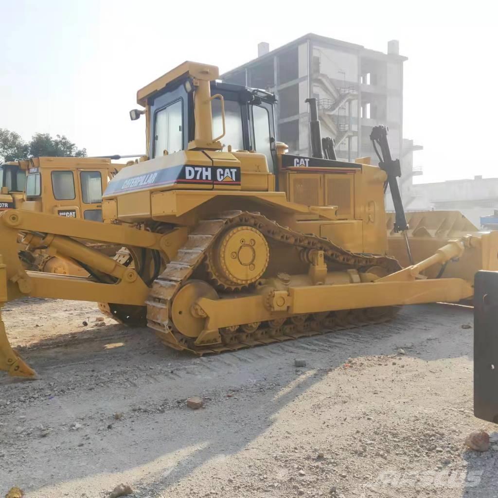 CAT D7H ブルドーザー