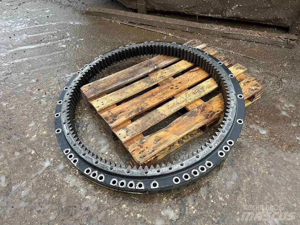 CAT 323 slew ring アクスル