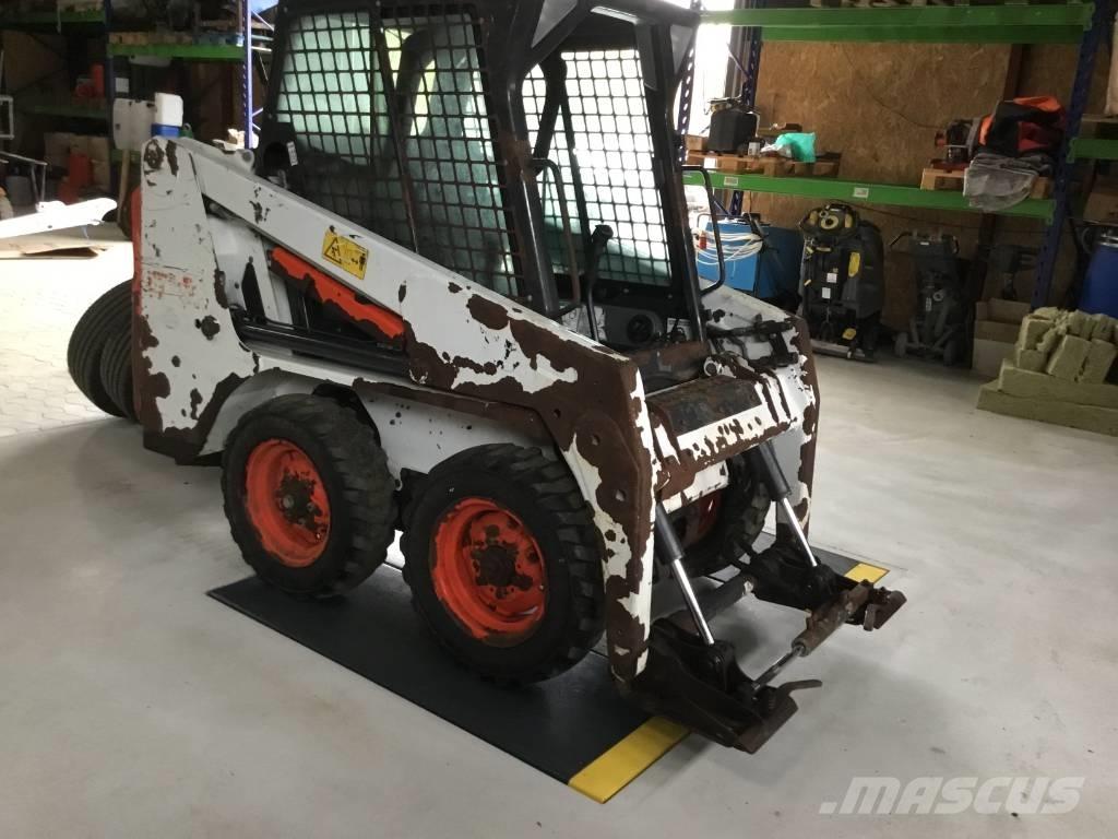 Bobcat S 100 スキッドステアローダー