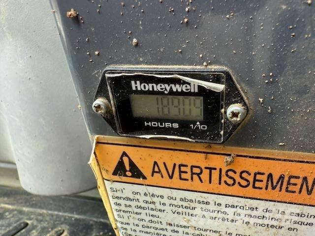 Takeuchi TB 250 ミニ油圧ショベル 7t以下（ミニユンボ・ミニディガー）