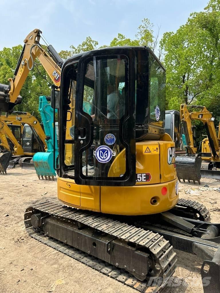 CAT CAT 303.5E2 ミニ油圧ショベル 7t以下（ミニユンボ・ミニディガー）